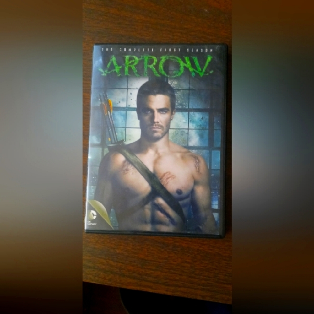 Arrow Season 1 DVD